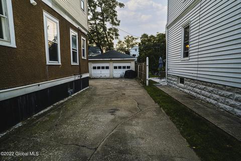 815 Hampton Ave, Schenectady, NY 12309 photo 31