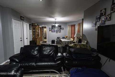 815 Hampton Ave, Schenectady, NY 12309 photo 9