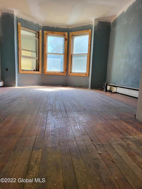 1525 Devine St, Schenectady, NY 12308 photo 8