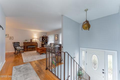 7 White Birch Ct, Schenectady, NY 12306 photo 5