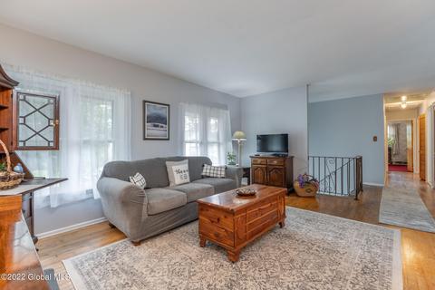 7 White Birch Ct, Schenectady, NY 12306 photo 8
