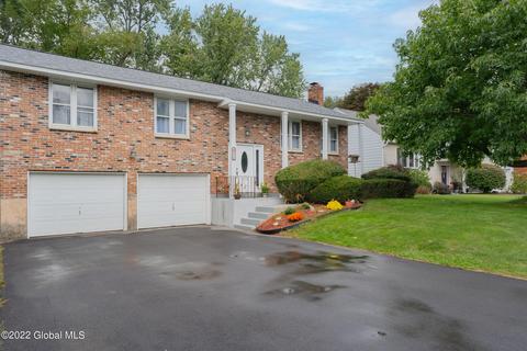 7 White Birch Ct, Schenectady, NY 12306 photo 3