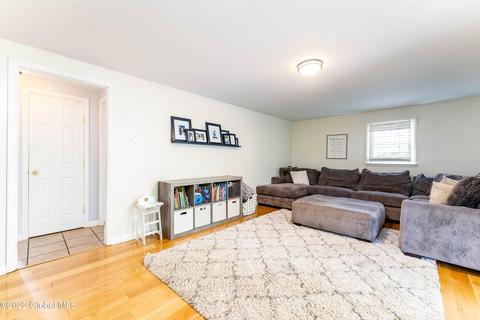 11 St Thomas Ln, Schenectady, NY 12304 photo 16