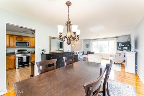 11 St Thomas Ln, Schenectady, NY 12304 photo 6