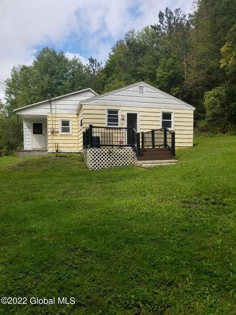 1109 North Rd, Jefferson, NY 12093