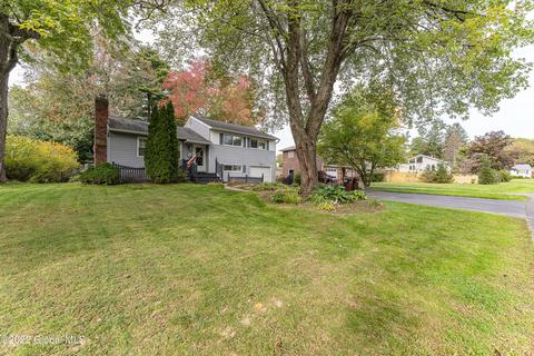 10 Greenock Rd, Delmar, NY 12054 photo 6