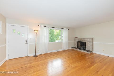 10 Greenock Rd, Delmar, NY 12054 photo 16