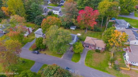 10 Greenock Rd, Delmar, NY 12054 photo 14