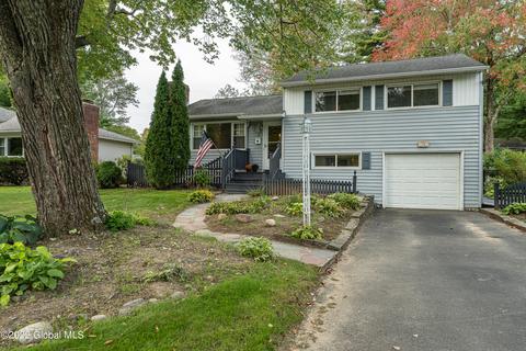10 Greenock Rd, Delmar, NY 12054 photo 2