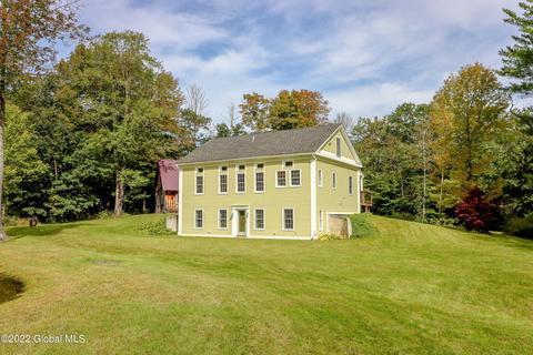 235 Bly Hollow Rd, Petersburgh, NY 12138