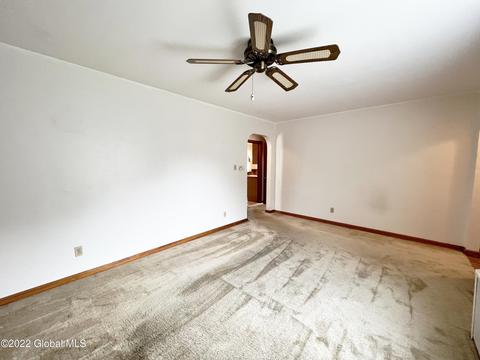313 Stoodley Pl, Schenectady, NY 12303 photo 5