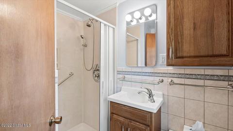 122 Devon Rd, Delmar, NY 12054 photo 17
