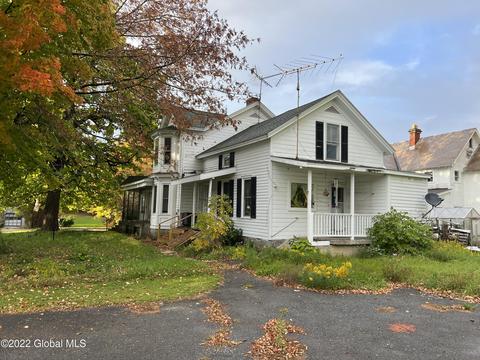 34 Sheridan St, Argyle, NY 12809 photo 4