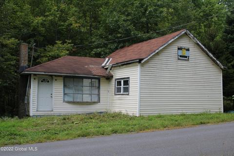 721 Smokey Ave, Schenevus, NY 12116