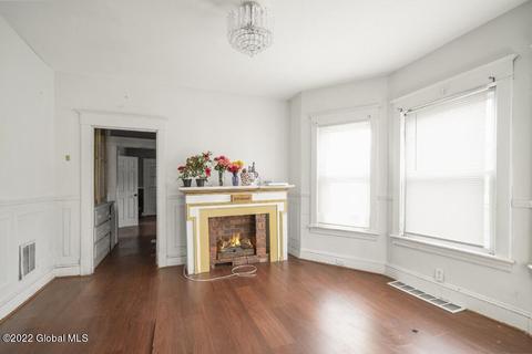 1560 Becker St, Schenectady, NY 12304 photo 7