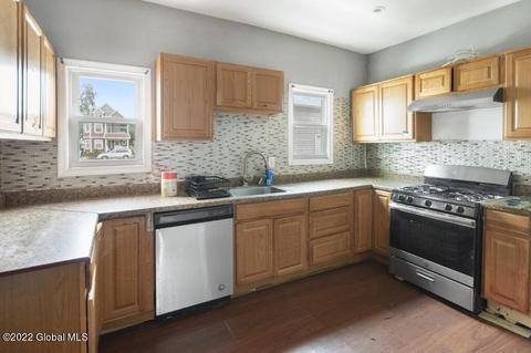 1560 Becker St, Schenectady, NY 12304 photo 12