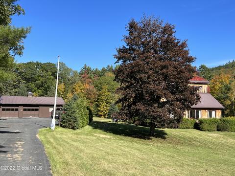 289 Hyde Rd, Lewis, NY 12950