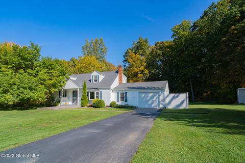 31 Clapper Rd, Selkirk, NY 12158 photo 2
