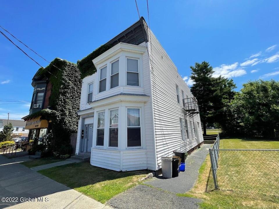  2244 15th St, Troy, NY 12180 photo 2