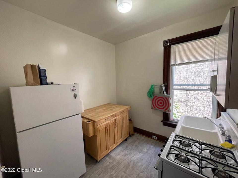  2244 15th St, Troy, NY 12180 photo 9