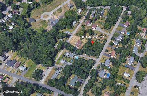 2523 Grandview Ave, Schenectady, NY 12309