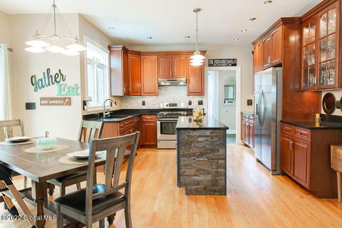 20 Devonshire Way, Clifton Park, NY 12065 photo 19