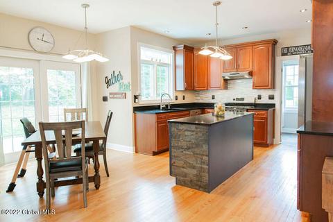 20 Devonshire Way, Clifton Park, NY 12065 photo 21