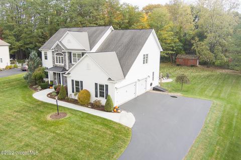 20 Devonshire Way, Clifton Park, NY 12065 photo 4