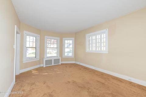 1115 Baker Ave, Schenectady, NY 12309 photo 5