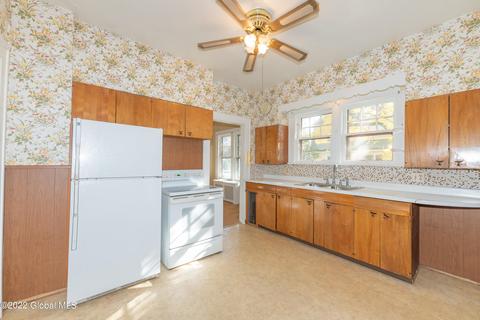 1115 Baker Ave, Schenectady, NY 12309 photo 8