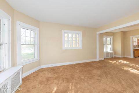 1115 Baker Ave, Schenectady, NY 12309 photo 3