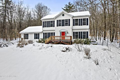 527 Babcock Lake Rd, Petersburgh, NY 12138