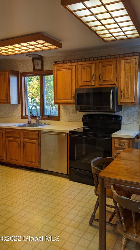 2571 Teller St, Schenectady, NY 12304 photo 19