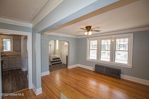 47 Laurel Ave, Schenectady, NY 12304 photo 12