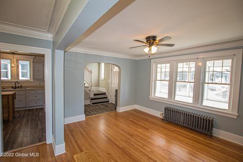 47 Laurel Ave, Schenectady, NY 12304 photo 13