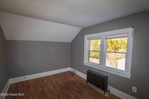 47 Laurel Ave, Schenectady, NY 12304 photo 29