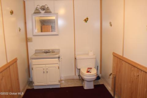 112 Pinehurst Pl, Schenectady, NY 12304 photo 17