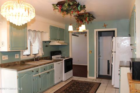 112 Pinehurst Pl, Schenectady, NY 12304 photo 12