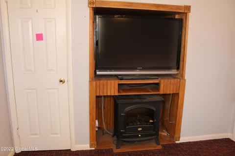 112 Pinehurst Pl, Schenectady, NY 12304 photo 10
