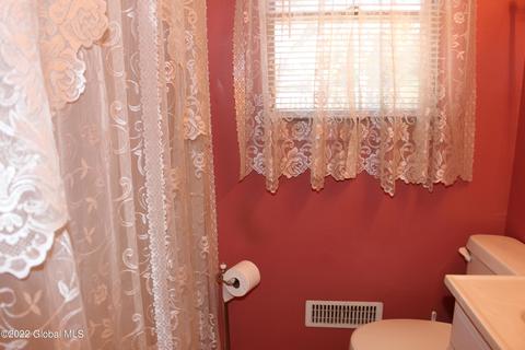 112 Pinehurst Pl, Schenectady, NY 12304 photo 11