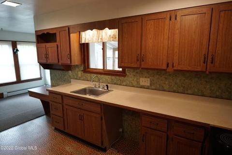 231 Maple St, Corinth, NY 12822 photo 9