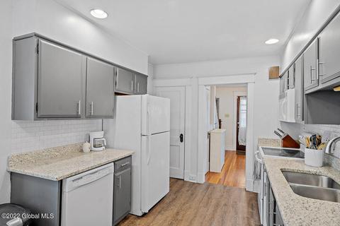 1131 Phoenix Ave, Schenectady, NY 12308 photo 20