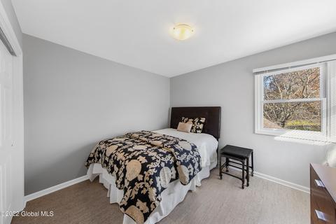 86 Killarney Dr, Schenectady, NY 12309 photo 24
