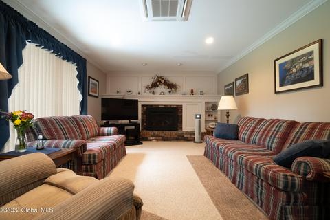1041 Manas Dr, Schenectady, NY 12303 photo 12