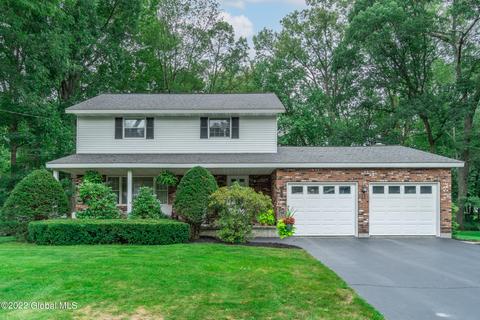 1041 Manas Dr, Schenectady, NY 12303 photo 1