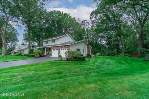 1041 Manas Dr, Schenectady, NY 12303 photo 3