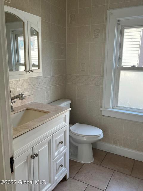 22 Myrtle Ave, Schenectady, NY 12304 photo 10