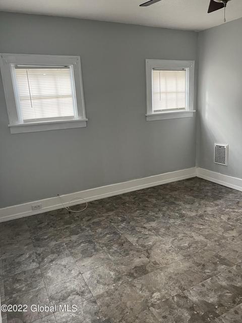22 Myrtle Ave, Schenectady, NY 12304 photo 2