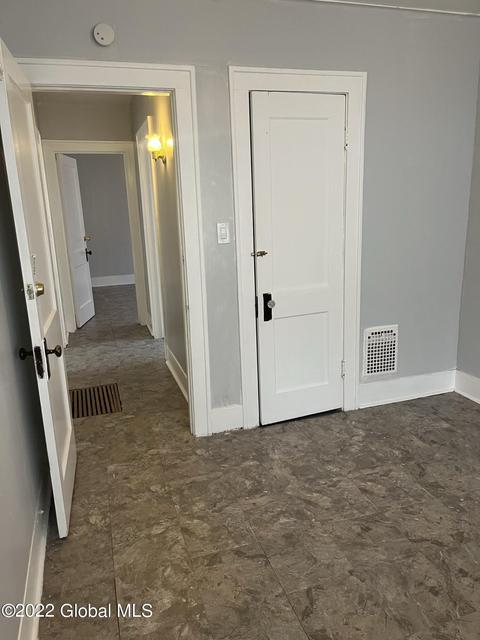 22 Myrtle Ave, Schenectady, NY 12304 photo 9