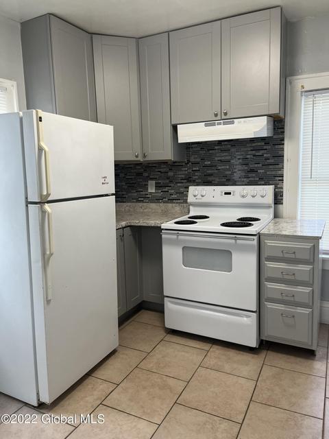 22 Myrtle Ave, Schenectady, NY 12304 photo 5